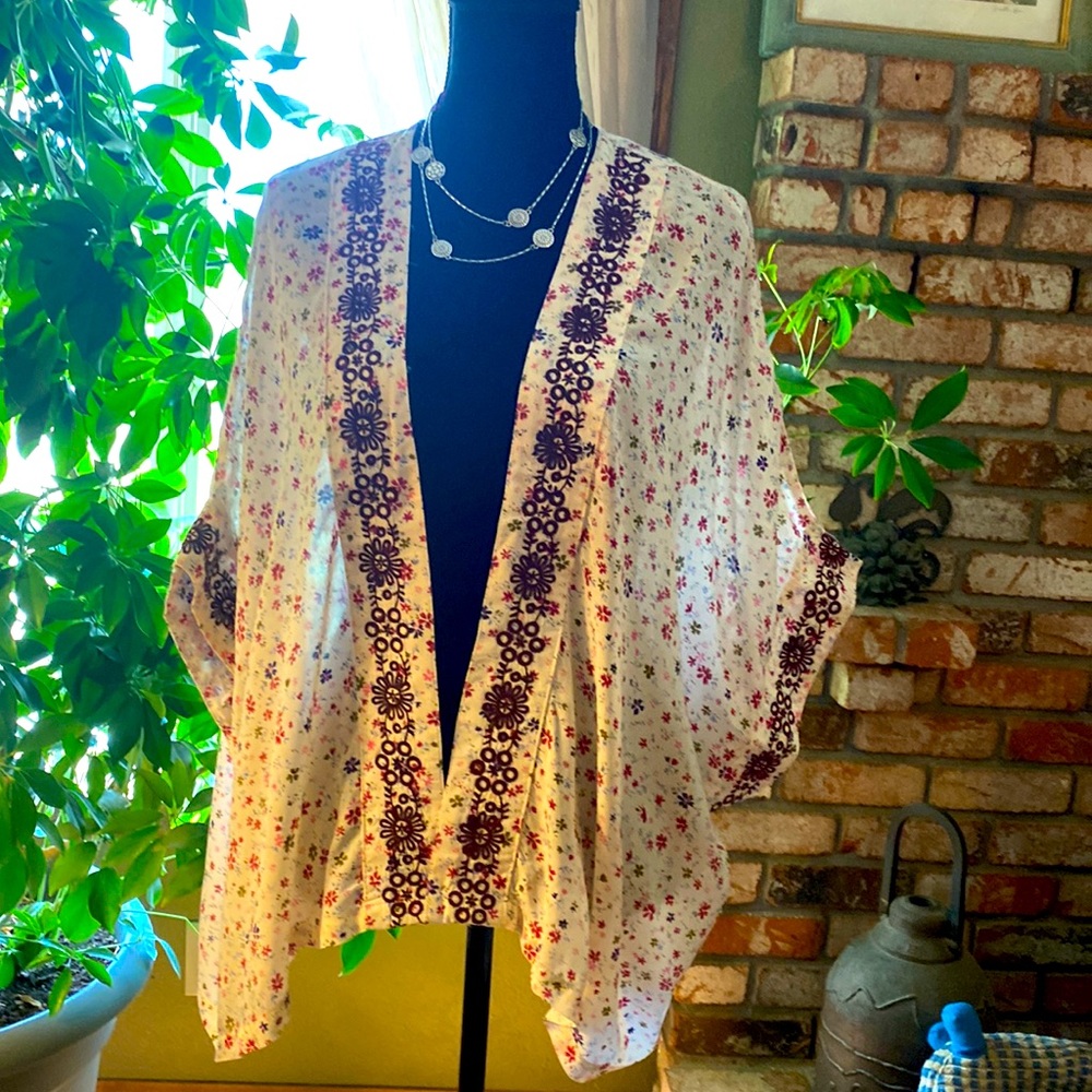 Arizona light weight coverup with embroidered embellishments size M/L